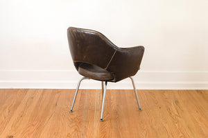 Knoll Saarinen Executive Chairs