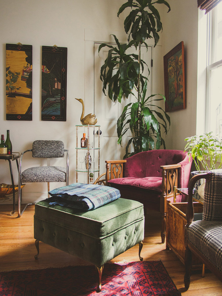 HS Collection Velvet Ottoman
