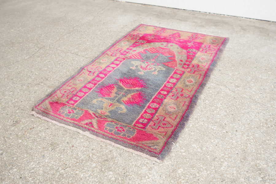 2.5x4 Turkish Rug | AKASU