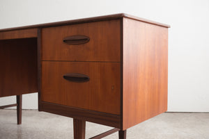 MC Teak Desk