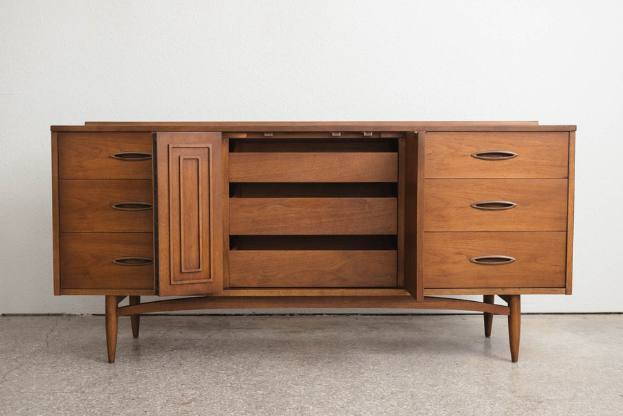 Broyhill Sculptra Credenza