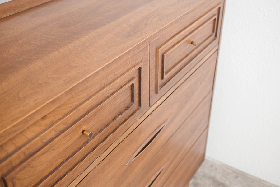 Broyhill Sculptra Highboy