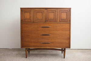 Broyhill Sculptra Highboy