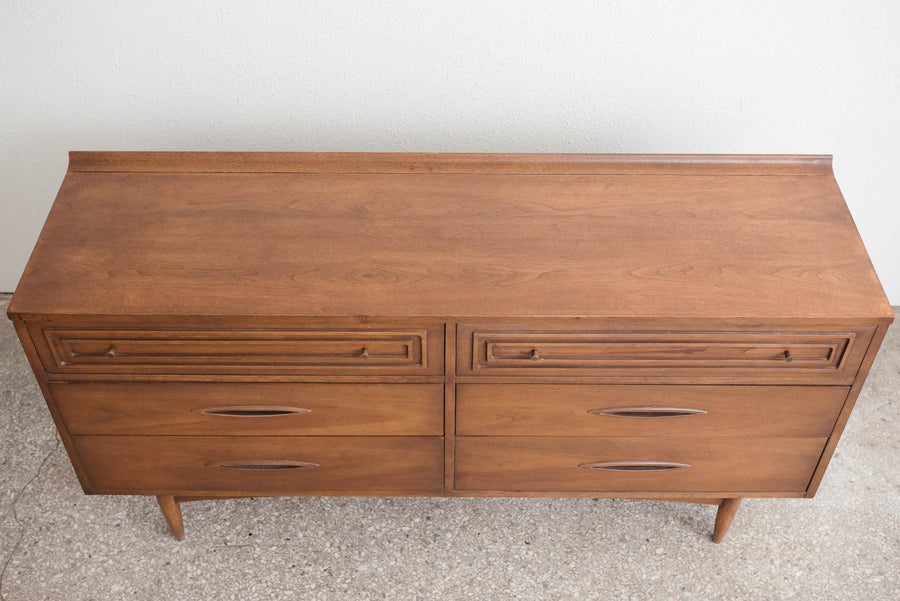 Broyhill Sculptra Lowboy