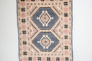 2x3 Pakistani Rug | DAKHIL