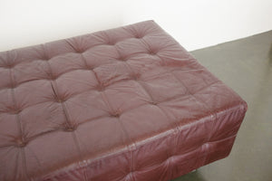 MC Leather Chaise
