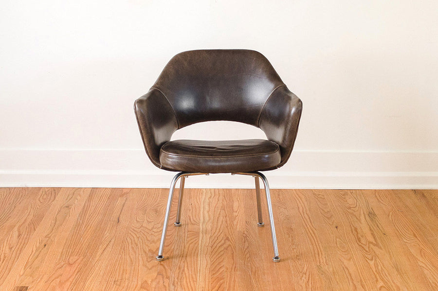 Knoll Saarinen Executive Chairs
