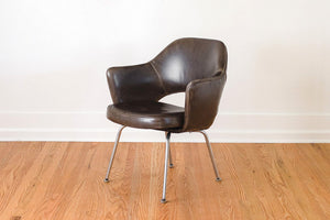 Knoll Saarinen Executive Chairs