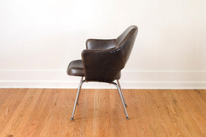 Knoll Saarinen Executive Chairs