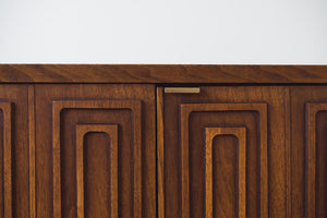 MC Sculptra Nightstand