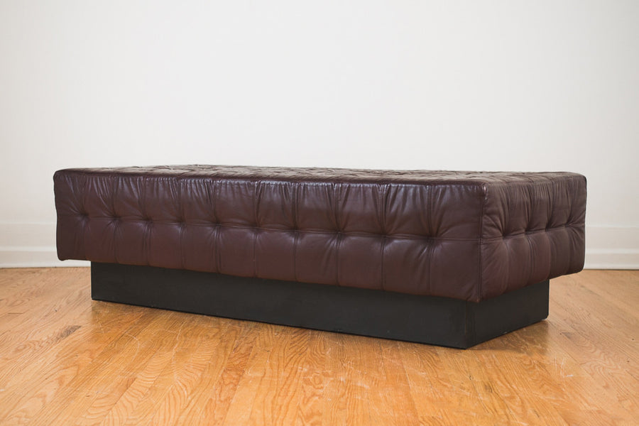MC Leather Chaise