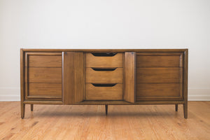 MC Credenza
