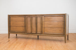 MC Credenza