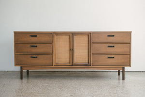 MC Credenza