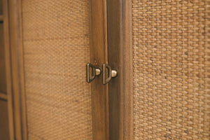 MC Credenza