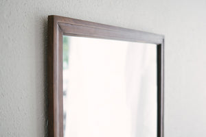 MC Vertical Mirror