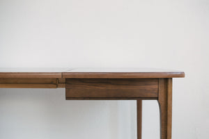 MC Dining Table