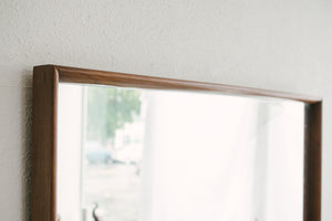 MC Horizontal Mirror