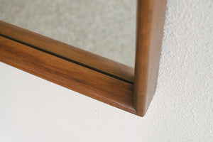 MC Horizontal Mirror