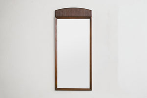 MC Vertical Mirror