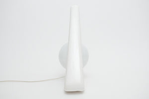 Mod Triangle Lamp