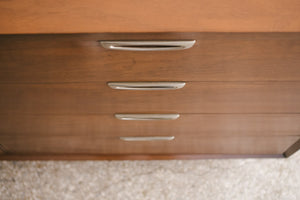 MC Broyhill Lowboy