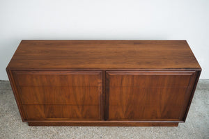 MC Dillingham Dresser