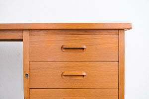 MC Danish Desk