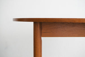 MC Dining Table