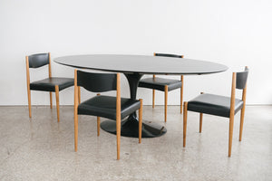 Tulip Dining Table