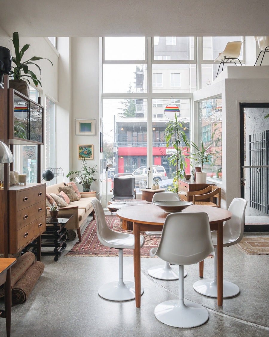 MC Dining Table