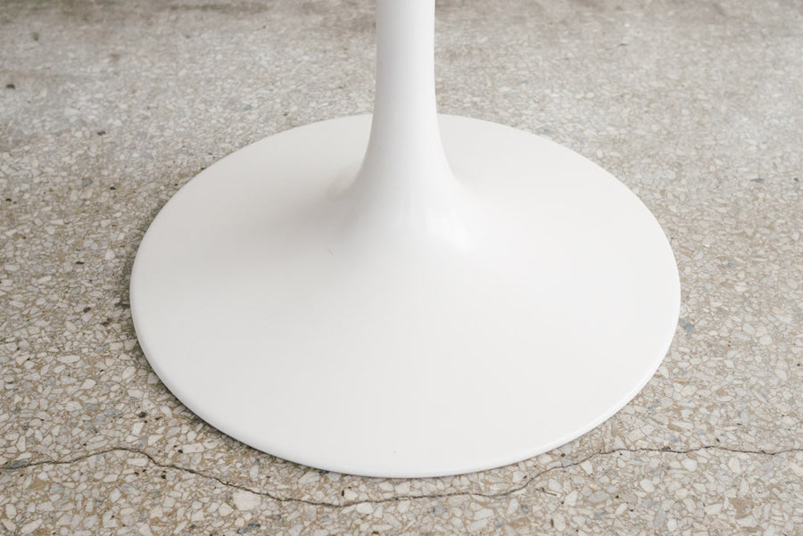 Tulip Dining Table