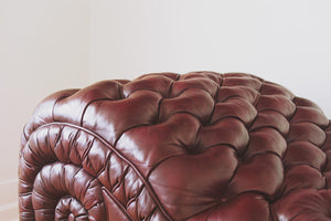 Leather Chesterfield Chaise