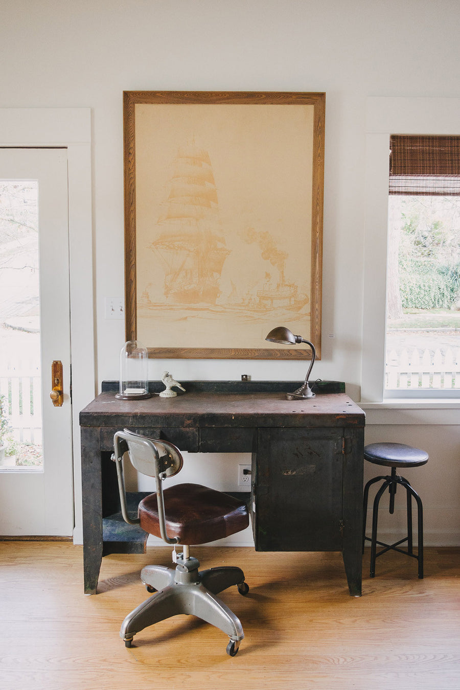HS Collection Leather Stool