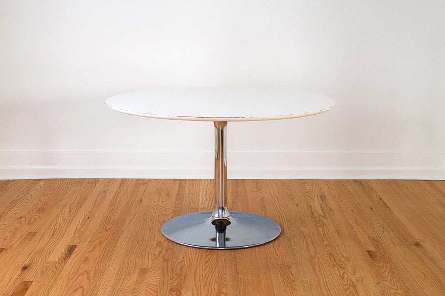 Saarinen Style Tulip Table