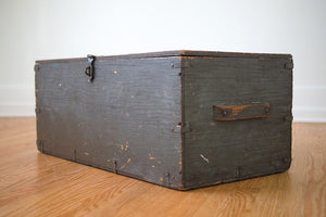 Vintage US Military Trunk